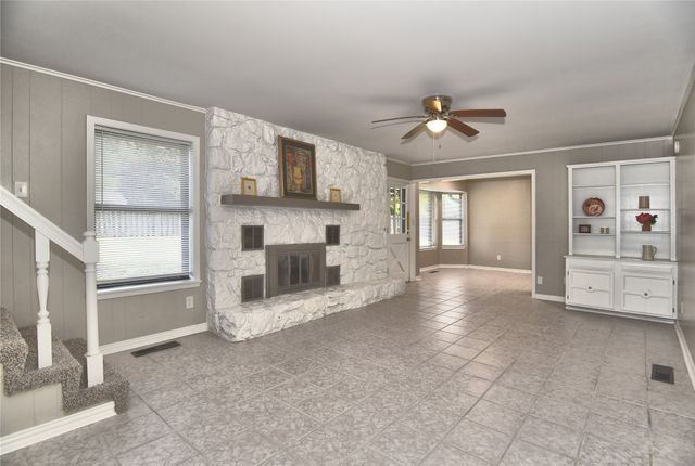 9402 S 69th East Avenue, Tulsa, OK 74133