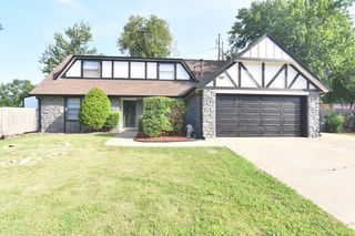 9402 S 69th East Avenue, Tulsa, OK 74133