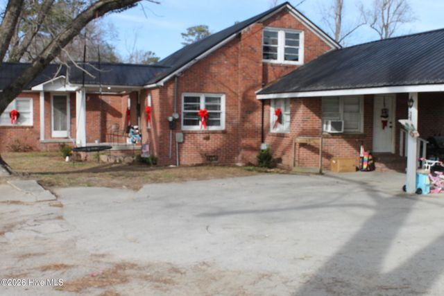 48 Kinlaw Drive, Tabor City, NC 28463