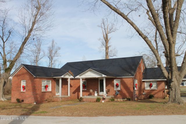 48 Kinlaw Drive, Tabor City, NC 28463