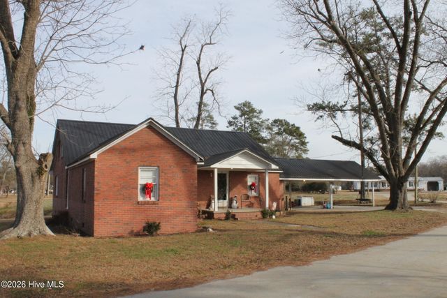 48 Kinlaw Drive, Tabor City, NC 28463