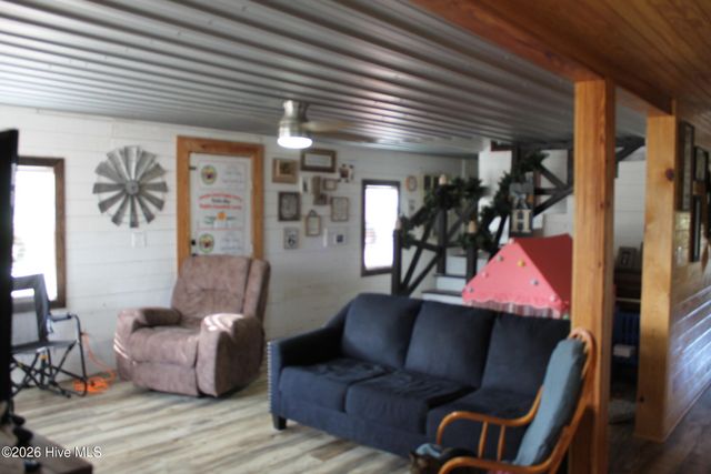 48 Kinlaw Drive, Tabor City, NC 28463