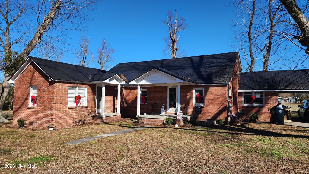 48 Kinlaw Drive, Tabor City, NC 28463