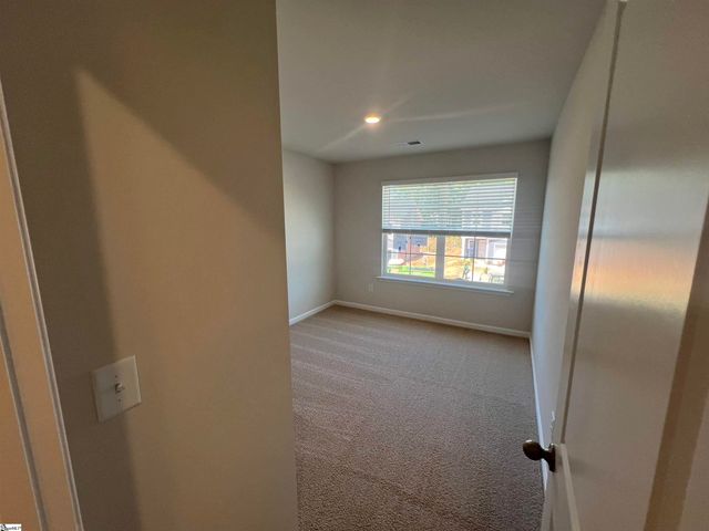 726 Camperdown Way, Spartanburg, SC 29301