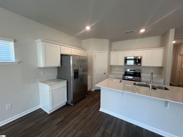 726 Camperdown Way, Spartanburg, SC 29301