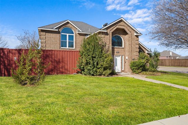 2044 Hillshire Drive, Lewisville, TX 75067