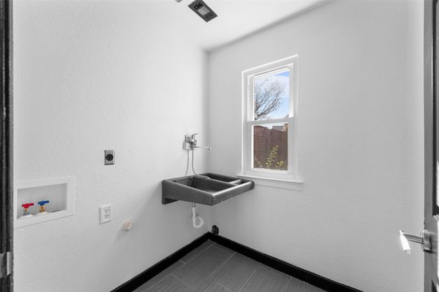 2044 Hillshire Drive, Lewisville, TX 75067