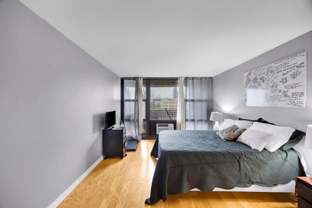 2605 S Indiana Avenue 403, Chicago, IL 60616