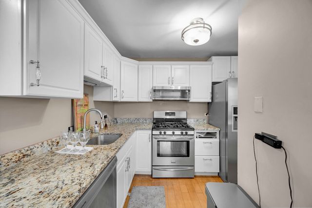 2605 S Indiana Avenue 403, Chicago, IL 60616