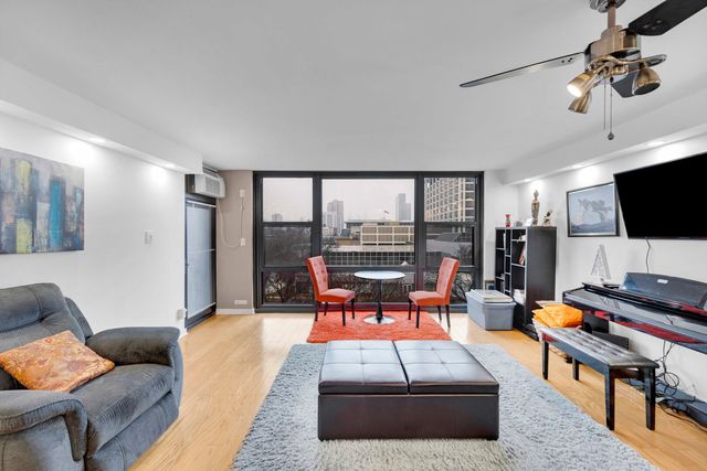 2605 S Indiana Avenue 403, Chicago, IL 60616