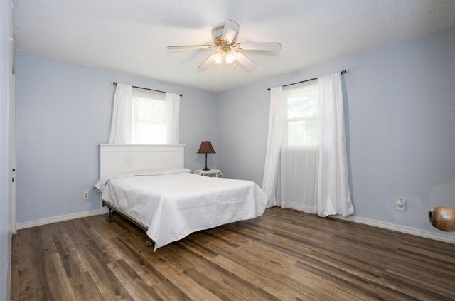 708 S Pine Avenue, Republic, MO 65738