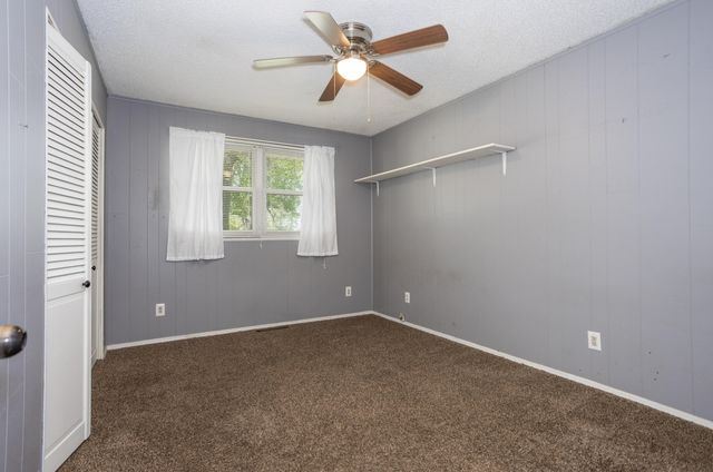 708 S Pine Avenue, Republic, MO 65738