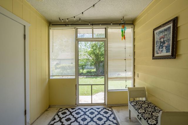 708 S Pine Avenue, Republic, MO 65738