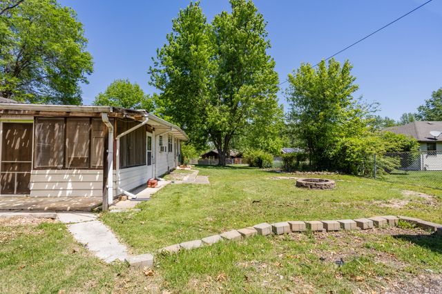 708 S Pine Avenue, Republic, MO 65738