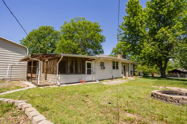 708 S Pine Avenue, Republic, MO 65738