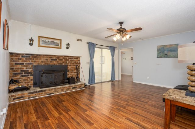 708 S Pine Avenue, Republic, MO 65738