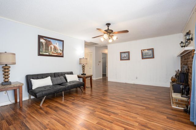 708 S Pine Avenue, Republic, MO 65738