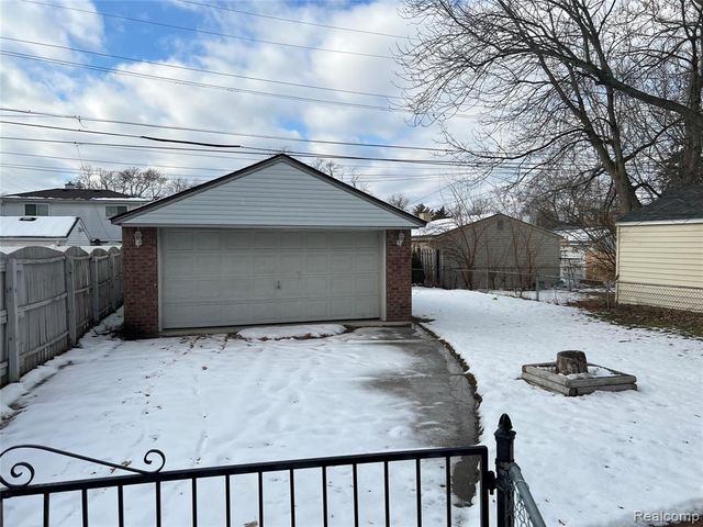 7411 N Vernon Street, Dearborn Heights, MI 48127