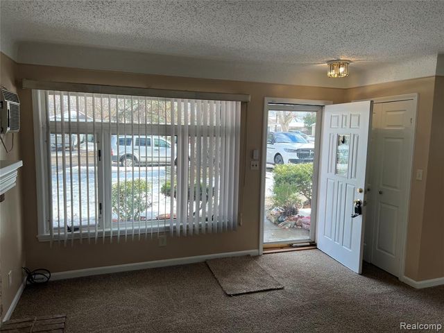 7411 N Vernon Street, Dearborn Heights, MI 48127