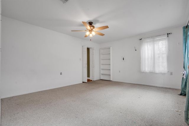 309 Bois D Arc ST, Lockhart, TX 78644