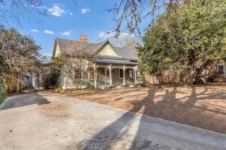 309 Bois D Arc ST, Lockhart, TX 78644