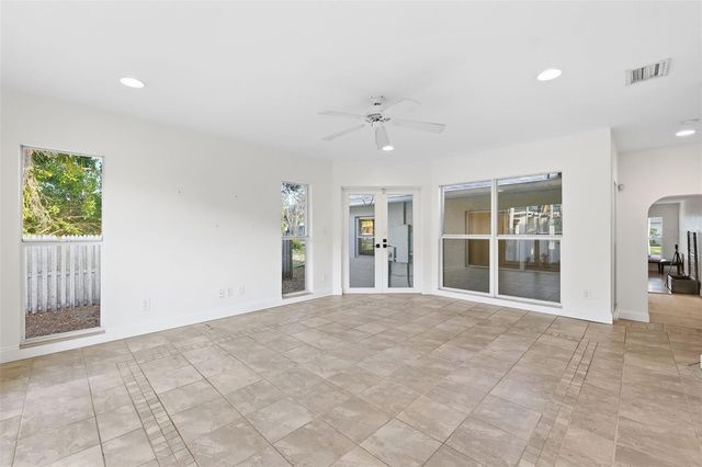 218 CATALAN BOULEVARD NE, St Petersburg, FL 33704