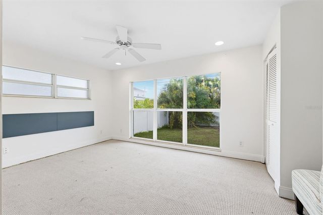 218 CATALAN BOULEVARD NE, St Petersburg, FL 33704