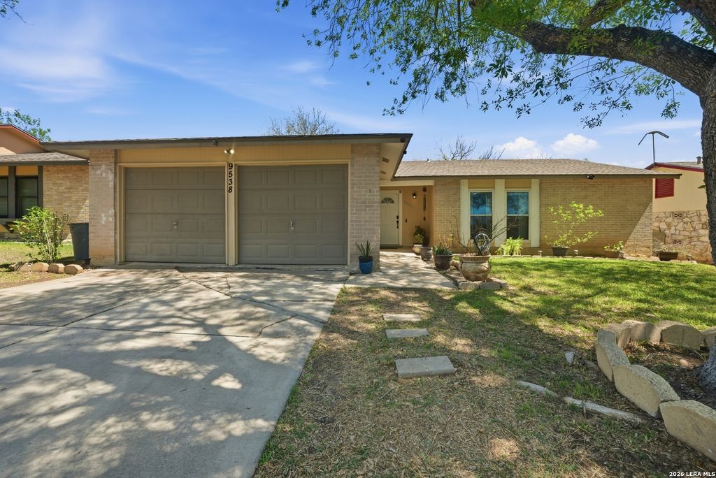 9538 New World, San Antonio, TX 78239