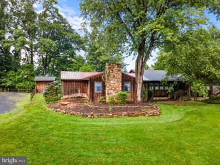 1147 MILL RD, Woodstock, VA 22664