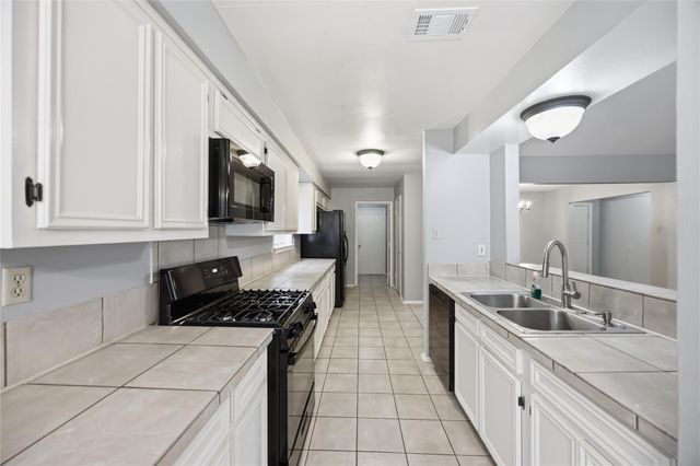 2907 W Greens Road, Houston, TX 77067