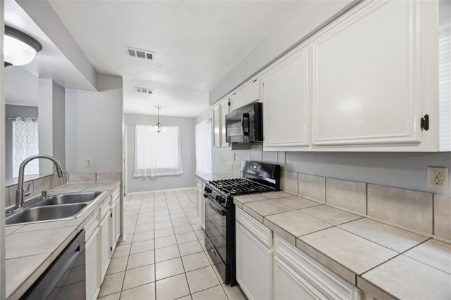 2907 W Greens Road, Houston, TX 77067
