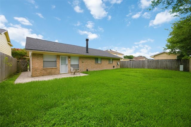 2907 W Greens Road, Houston, TX 77067