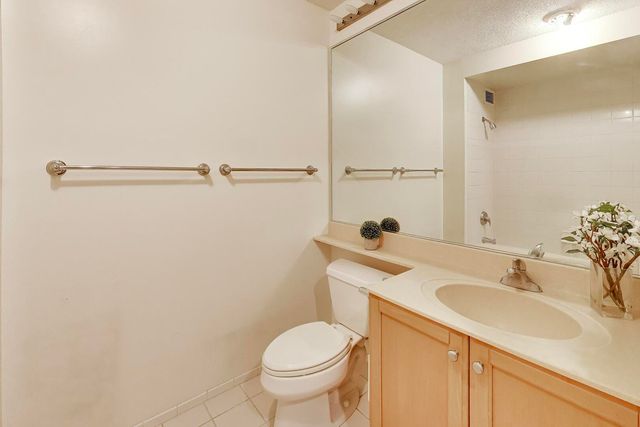 400 N LASALLE Street 1306, Chicago, IL 60654