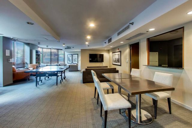 400 N LASALLE Street 1306, Chicago, IL 60654