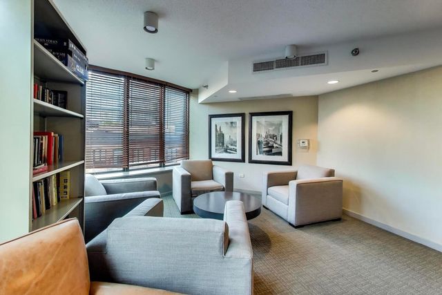 400 N LASALLE Street 1306, Chicago, IL 60654