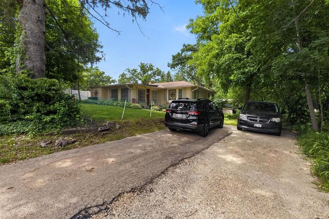 W142 Tombeau BOULEVARD, Genoa City, WI 53128