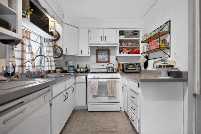 W142 Tombeau BOULEVARD, Genoa City, WI 53128