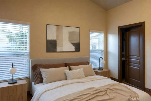 3595 Santa Fe 162, Long Beach, CA 90810