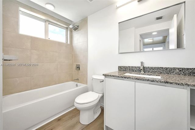 475 NE 125th Street 501, North Miami, FL 33161