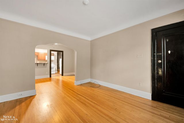 815 Beaconsfield Road, Grosse Pointe Park, MI 48230