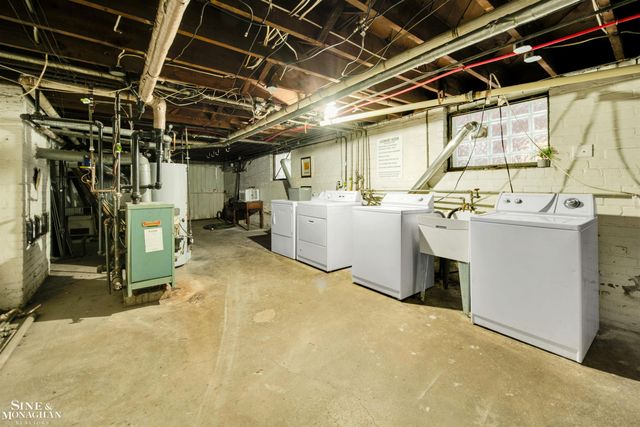 815 Beaconsfield Road, Grosse Pointe Park, MI 48230