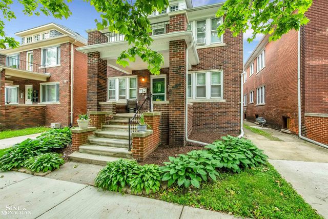 815 Beaconsfield Road, Grosse Pointe Park, MI 48230