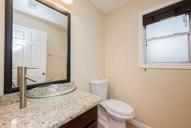 2039 Shorewood Lane, Sugar Land, TX 77479