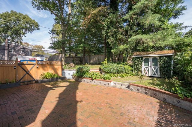 208 Melville Road, South Huntington, NY 11746