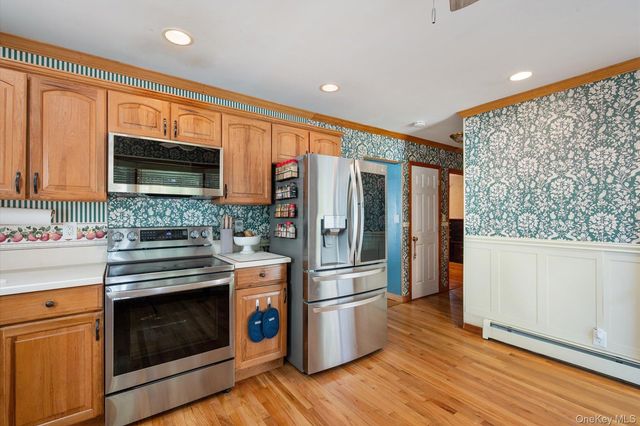 208 Melville Road, South Huntington, NY 11746