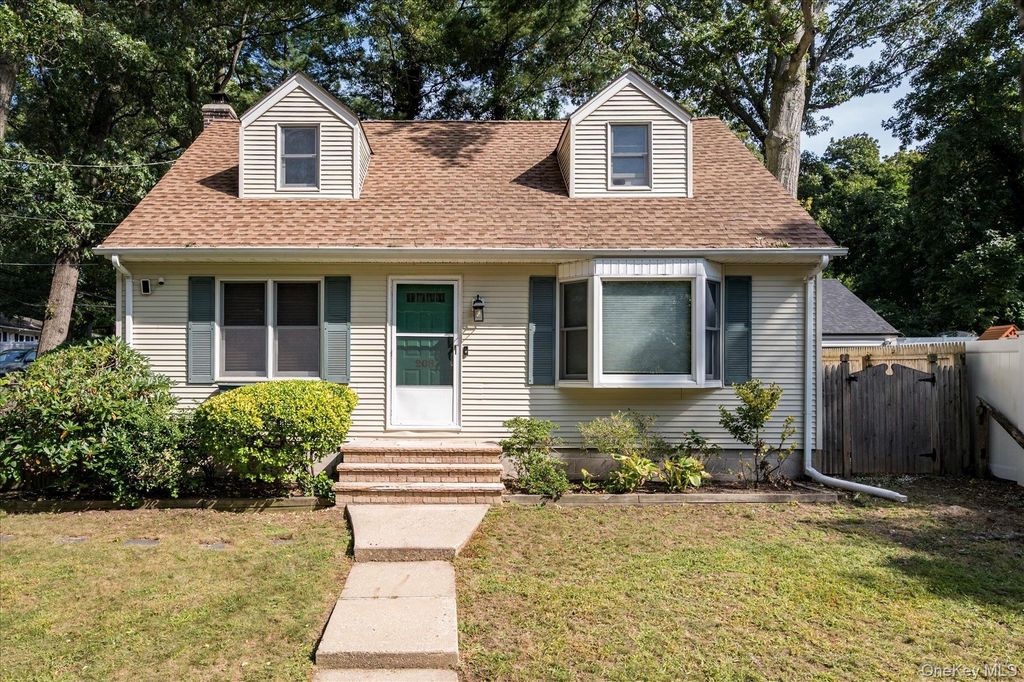208 Melville Road, South Huntington, NY 11746