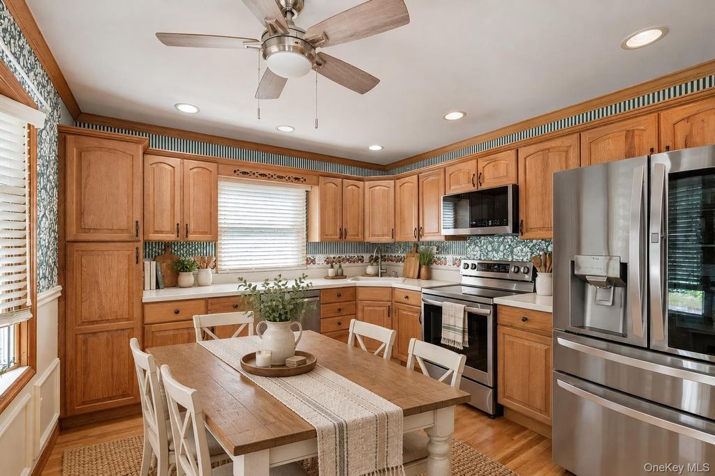 208 Melville Road, South Huntington, NY 11746 — photo 5