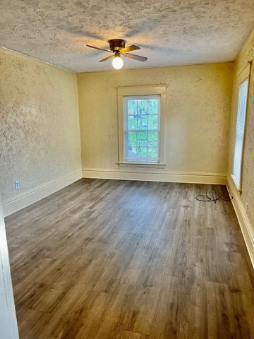 846 Eastern Avenue SE, Grand Rapids, MI 49507