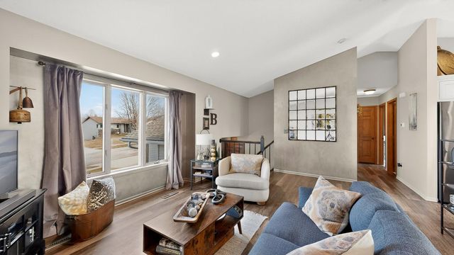 2008 25th Street SE, Rochester, MN 55904