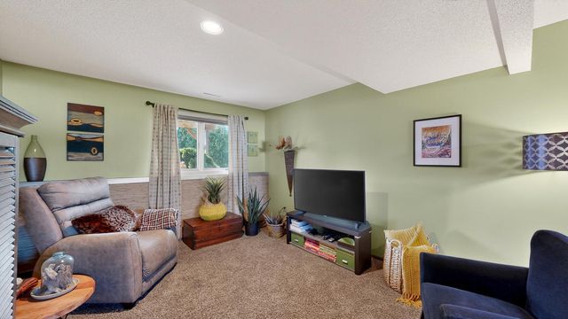 2008 25th Street SE, Rochester, MN 55904